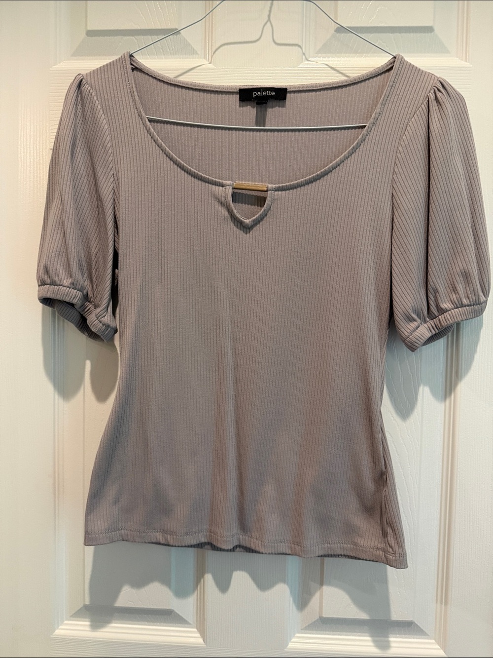 Women's Short Sleeve Ribbed Top in Taupe